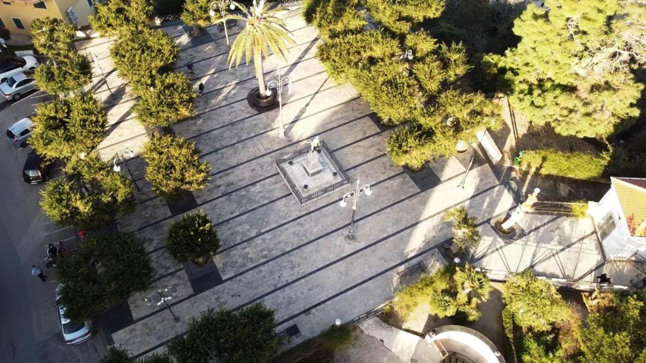 The Palace B&B And Apartments Santo Stefano di Camastra Ngoại thất bức ảnh