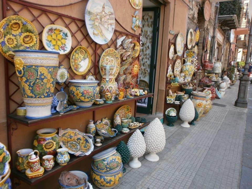 The Palace B&B And Apartments Santo Stefano di Camastra Ngoại thất bức ảnh