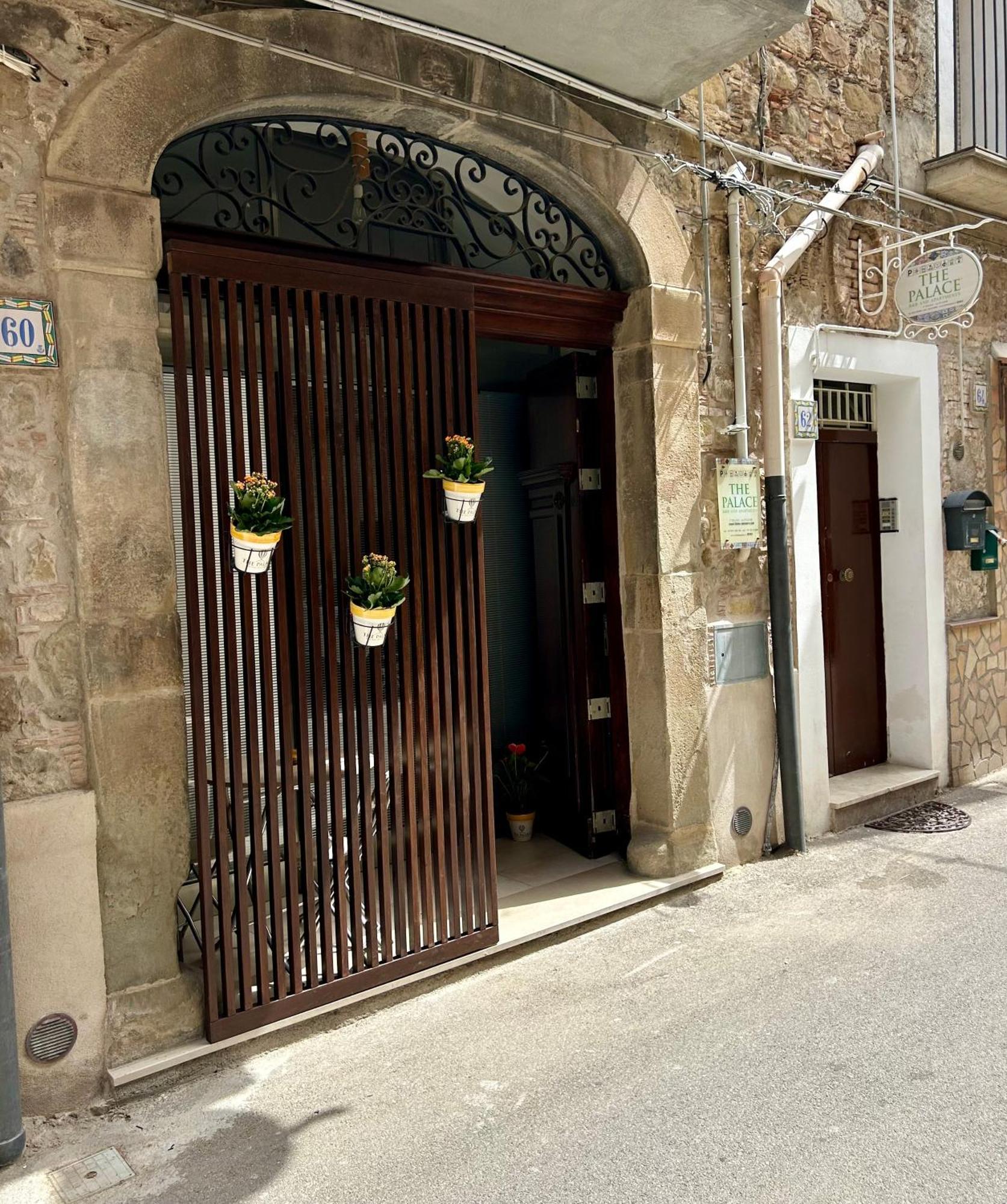 The Palace B&B And Apartments Santo Stefano di Camastra Ngoại thất bức ảnh